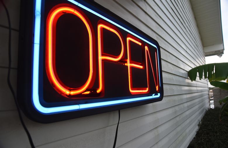 "Eye Makeup Videos In Urdu Youtube Quiet Riot Come On Feel Th