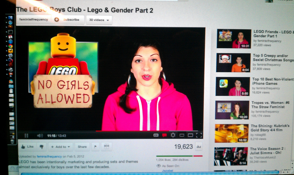 "Make Animated Videos App Logos With The Letter U Song Video